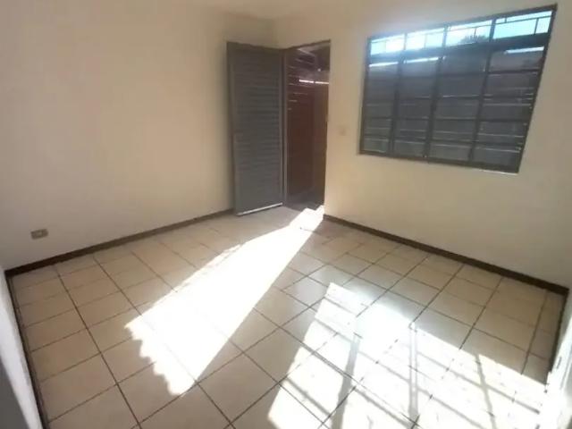Casa / Sobrado em Condomínio para Locação em Curitiba/PR Boqueirão 2 Quartos