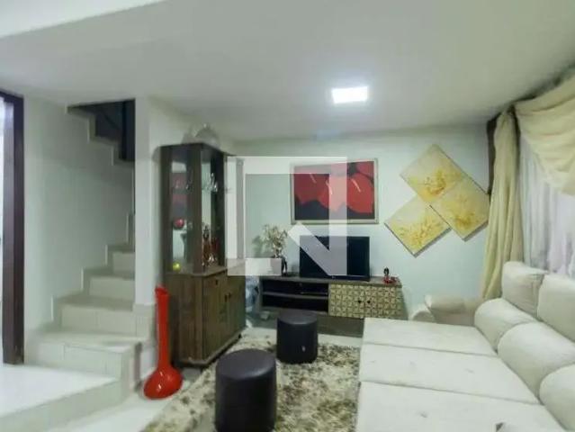 Casa / Sobrado em Condomínio para Locação em Curitiba/PR Boqueirão 2 Quartos