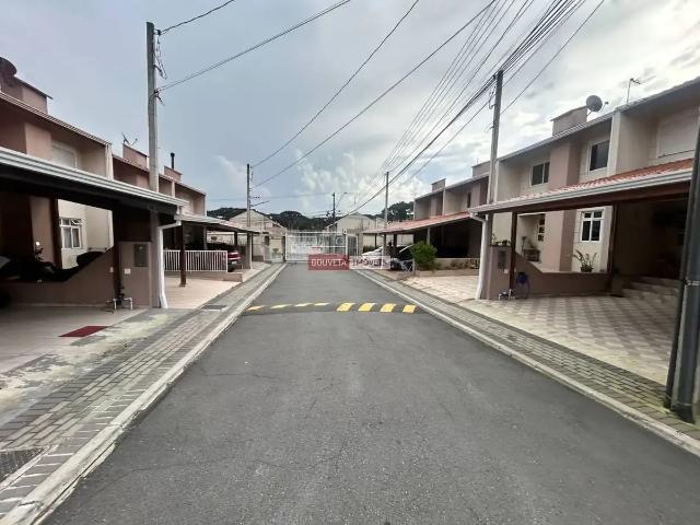 Casa / Sobrado em Condomínio para Locação em Curitiba/PR Boqueirão 3 Quartos