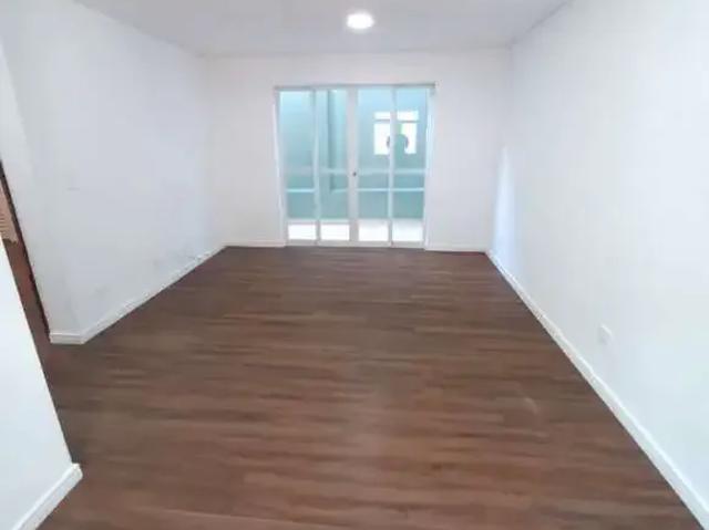 Casa / Sobrado em Condomínio para Locação em Curitiba/PR Boqueirão 3 Quartos