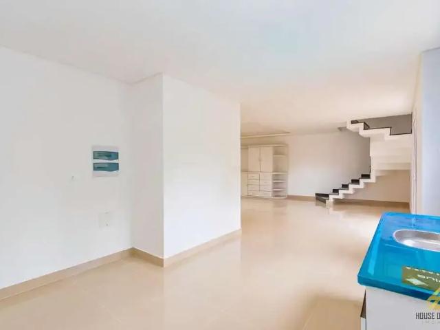 Casa / Sobrado em Condomínio para Locação em Curitiba/PR Campo Comprido 3 Quartos