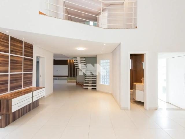 Casa / Sobrado em Condomínio para Locação em Curitiba/PR Campo Comprido 4 Quartos