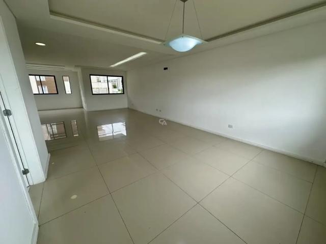 Casa / Sobrado em Condomínio para Locação em Curitiba/PR Campo Comprido 5 Quartos