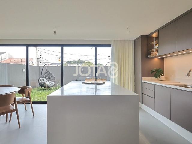 Casa / Sobrado em Condomínio para Locação em Curitiba/PR Guabirotuba 3 Quartos