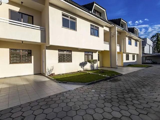 Casa / Sobrado em Condomínio para Locação em Curitiba/PR Guabirotuba 3 Quartos