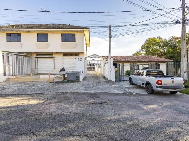 Casa / Sobrado em Condomínio para Locação em Curitiba/PR Guabirotuba 3 Quartos