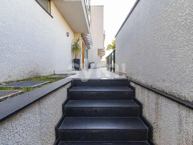 Casa / Sobrado em Condomínio para Locação em Curitiba/PR Guabirotuba 3 Quartos