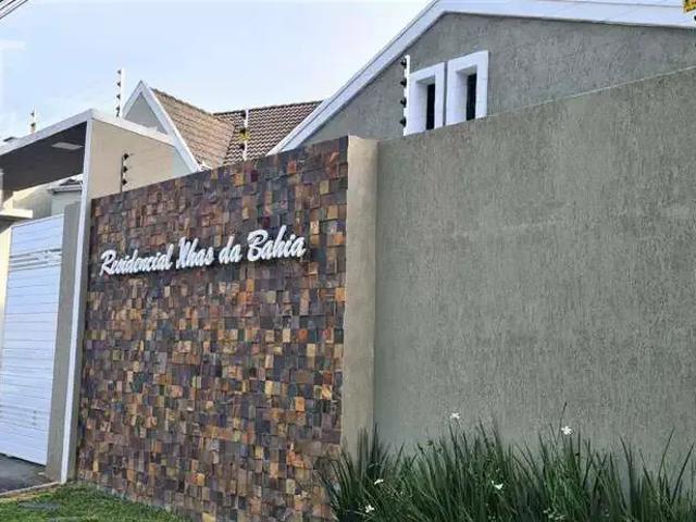 Casa / Sobrado em Condomínio para Locação em Curitiba/PR Guaíra 3 Quartos