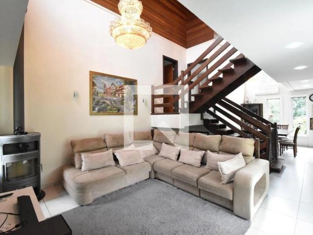 Casa / Sobrado em Condomínio para Locação em Curitiba/PR Ganchinho 4 Quartos
