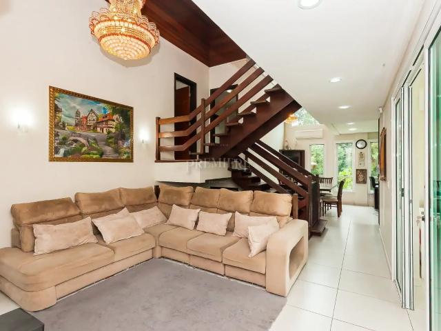 Casa / Sobrado em Condomínio para Locação em Curitiba/PR Ganchinho 4 Quartos