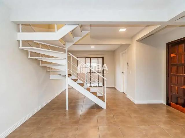 Casa / Sobrado em Condomínio para Locação em Curitiba/PR Jardim das Américas 3 Quartos