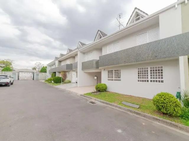Casa / Sobrado em Condomínio para Locação em Curitiba/PR Jardim das Américas 3 Quartos