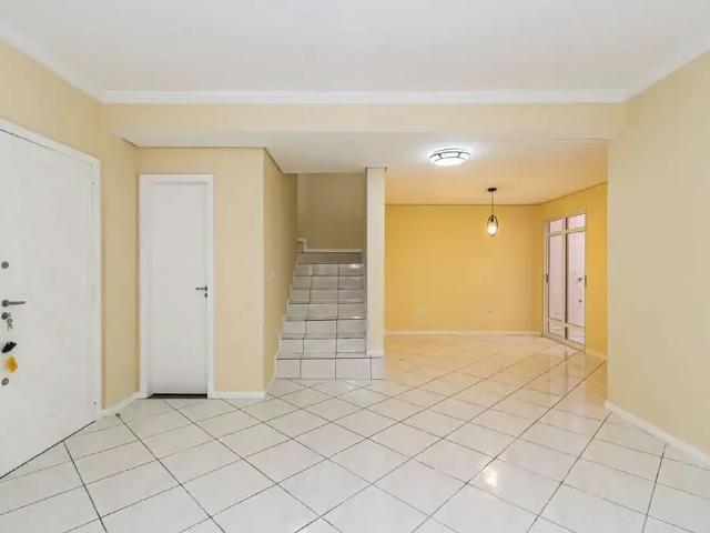 Casa / Sobrado em Condomínio para Locação em Curitiba/PR Jardim das Américas 4 Quartos