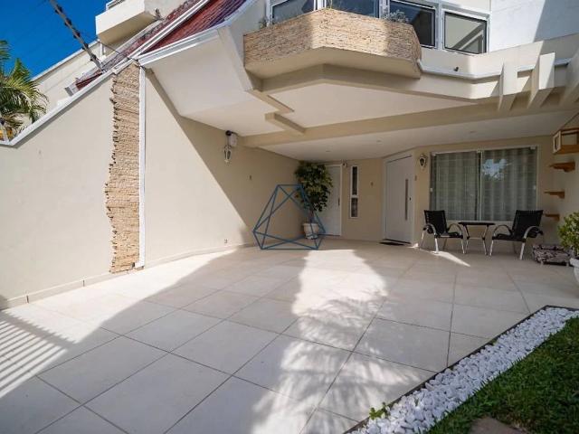 Casa / Sobrado em Condomínio para Locação em Curitiba/PR Jardim das Américas 4 Quartos