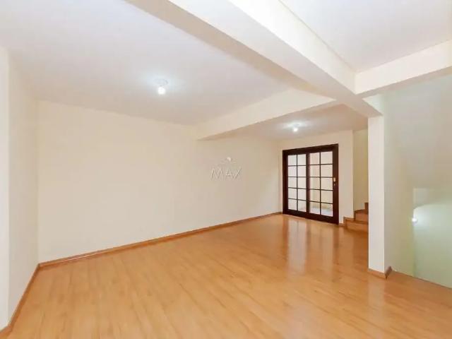 Casa / Sobrado em Condomínio para Locação em Curitiba/PR Parolin 3 Quartos