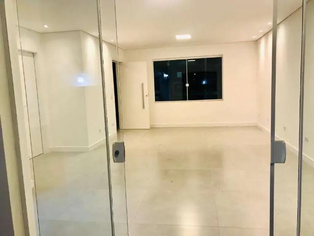 Casa / Sobrado em Condomínio para Locação em Curitiba/PR Pinheirinho 3 Quartos