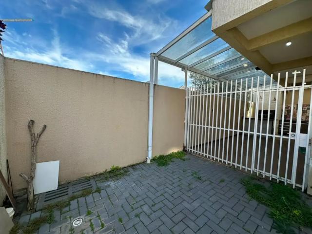 Casa / Sobrado em Condomínio para Locação em Curitiba/PR Pinheirinho 3 Quartos