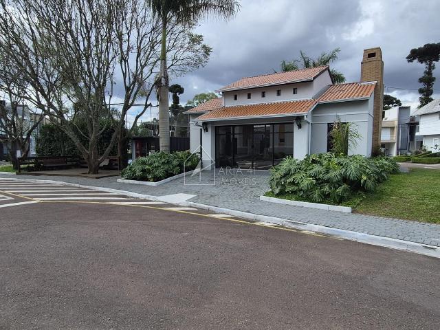 Casa / Sobrado em Condomínio para Locação em Curitiba/PR Pinheirinho 3 Quartos