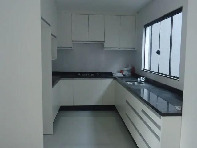 Casa / Sobrado em Condomínio para Locação em Curitiba/PR Pinheirinho 4 Quartos