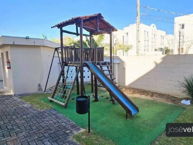 Casa / Sobrado em Condomínio para Locação em Curitiba/PR Portão 4 Quartos