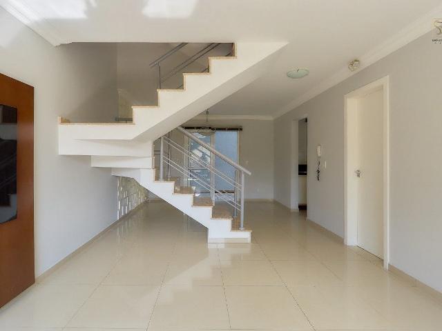 Casa / Sobrado em Condomínio para Locação em Curitiba/PR São Braz 3 Quartos