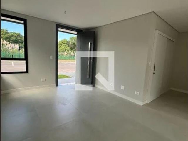 Casa / Sobrado em Condomínio para Locação em Curitiba/PR Santa Cândida 3 Quartos