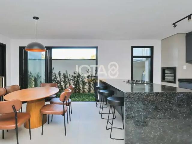 Casa / Sobrado em Condomínio para Locação em Curitiba/PR Santa Cândida 3 Quartos
