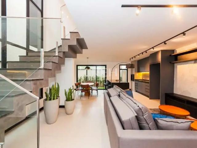 Casa / Sobrado em Condomínio para Locação em Curitiba/PR Santa Cândida 3 Quartos