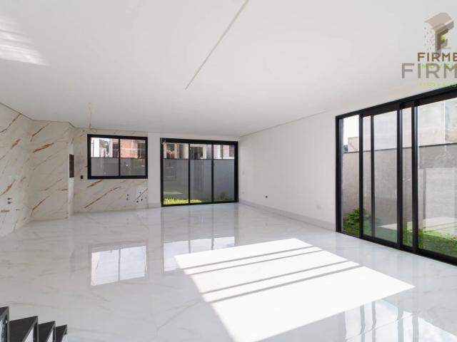 Casa / Sobrado em Condomínio para Locação em Curitiba/PR Santa Cândida 4 Quartos