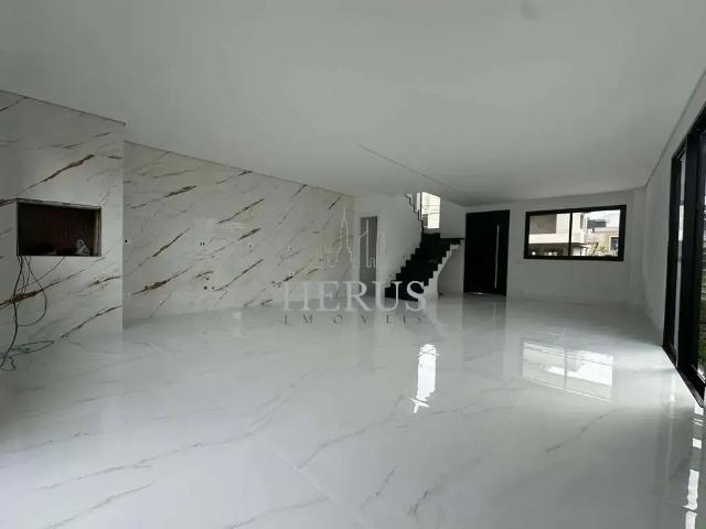Casa / Sobrado em Condomínio para Locação em Curitiba/PR Santa Cândida 4 Quartos