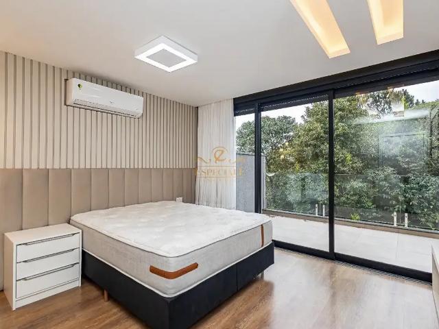 Casa / Sobrado em Condomínio para Locação em Curitiba/PR Santa Cândida 4 Quartos