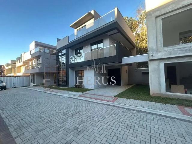 Casa / Sobrado em Condomínio para Locação em Curitiba/PR Santa Felicidade 3 Quartos