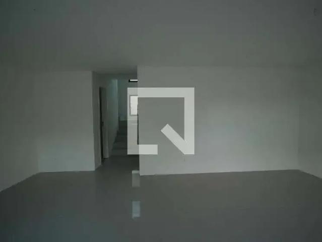 Casa / Sobrado em Condomínio para Locação em Curitiba/PR Santa Felicidade 3 Quartos