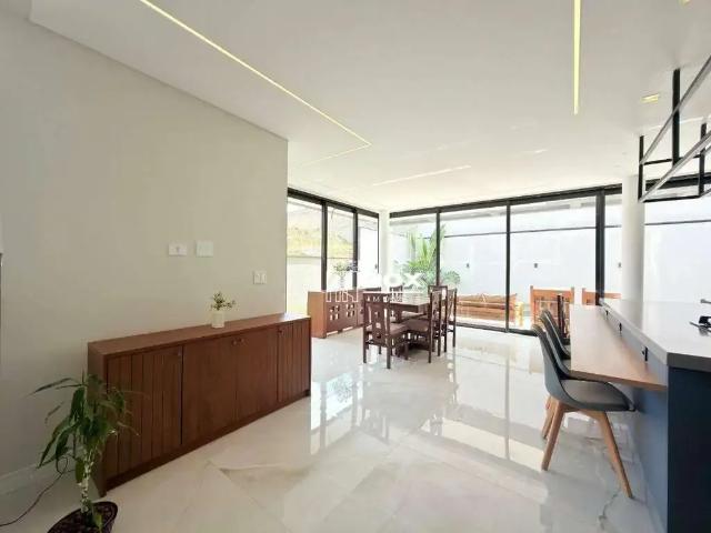 Casa / Sobrado em Condomínio para Locação em Curitiba/PR Santa Felicidade 4 Quartos