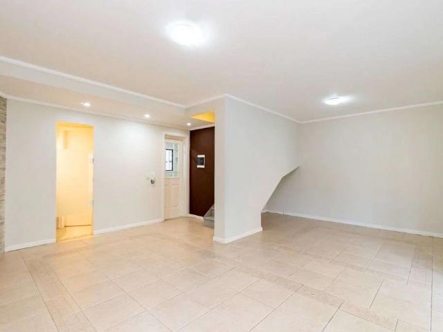 Casa / Sobrado em Condomínio para Locação em Curitiba/PR Seminário 4 Quartos