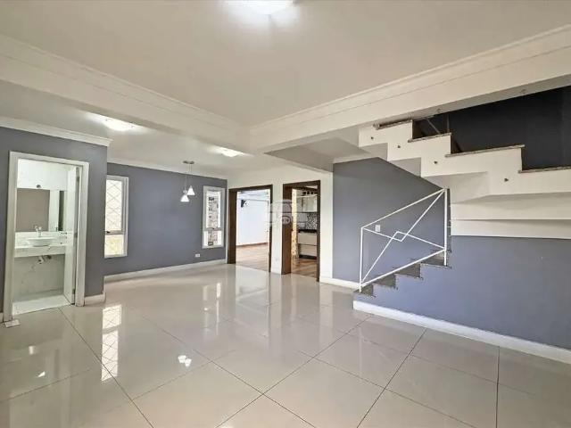 Casa / Sobrado em Condomínio para Locação em Curitiba/PR Taboão 3 Quartos