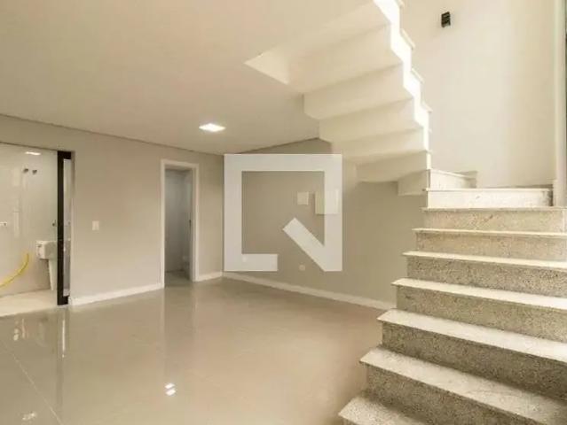 Casa / Sobrado em Condomínio para Locação em Curitiba/PR Uberaba 3 Quartos