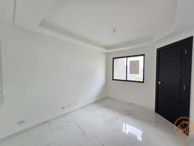 Casa / Sobrado em Condomínio para Locação em Curitiba/PR Uberaba 3 Quartos