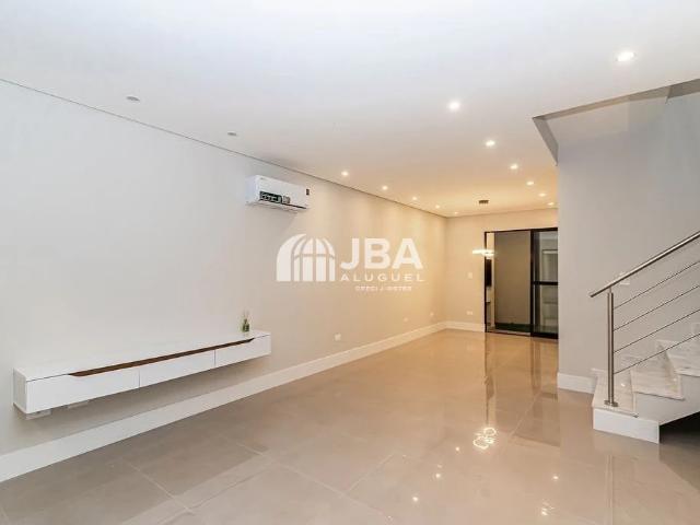 Casa / Sobrado em Condomínio para Locação em Curitiba/PR Uberaba 3 Quartos