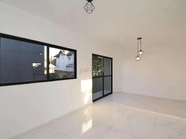 Casa / Sobrado em Condomínio para Locação em Curitiba/PR Vista Alegre 3 Quartos