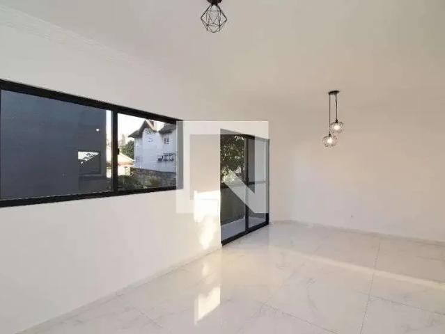 Casa / Sobrado em Condomínio para Locação em Curitiba/PR Vista Alegre 3 Quartos