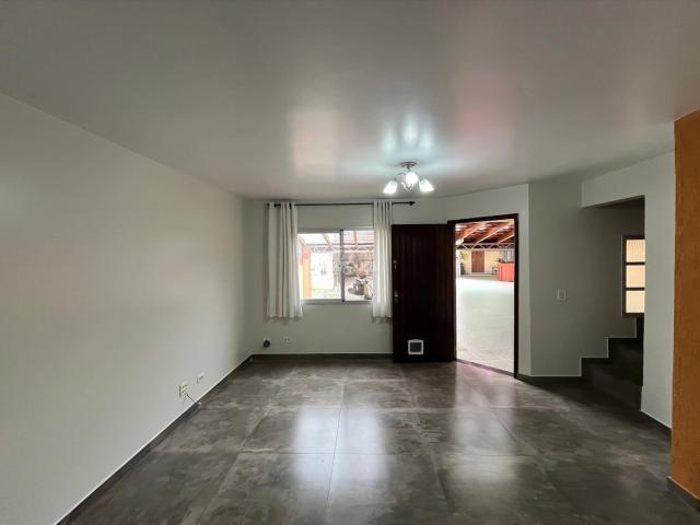 Casa / Sobrado em Condomínio para Locação em Curitiba/PR Xaxim 2 Quartos