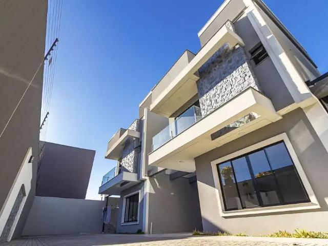 Casa / Sobrado em Condomínio para Locação em Curitiba/PR Xaxim 3 Quartos