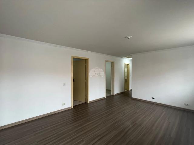 Casa / Sobrado em Condomínio para Locação em Curitiba/PR Xaxim 3 Quartos