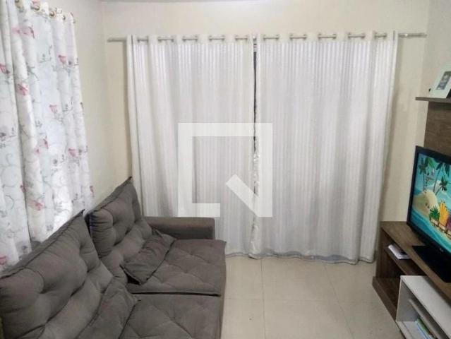 Casa / Sobrado em Condomínio para Locação em Duque de Caxias/RJ Jardim Primavera 2 Quartos