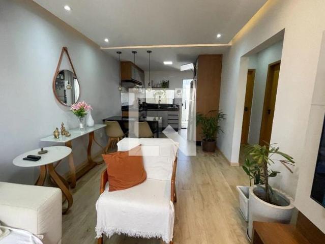 Casa / Sobrado em Condomínio para Locação em Duque de Caxias/RJ Parque Fluminense 3 Quartos