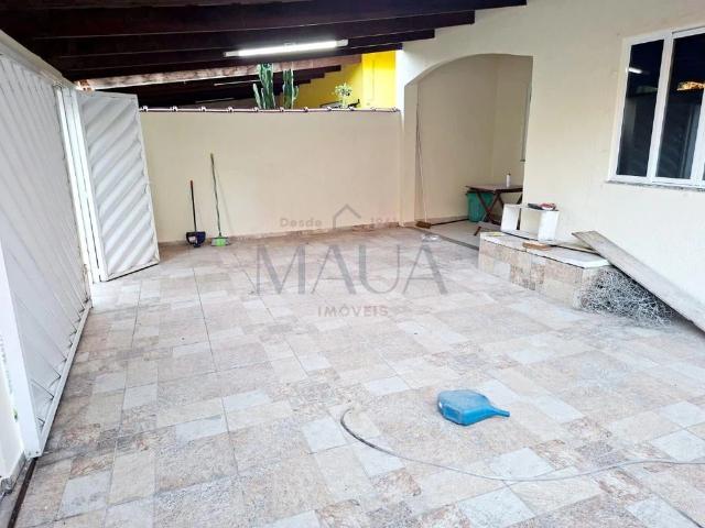 Casa / Sobrado em Condomínio para Locação em Duque de Caxias/RJ Saracuruna 2 Quartos