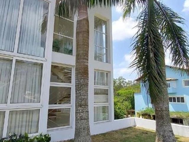 Casa / Sobrado em Condomínio para Locação em Embu das Artes/SP Granja Viana 4 Quartos