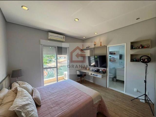 Casa / Sobrado em Condomínio para Locação em Embu das Artes/SP Granja Viana 5 Quartos