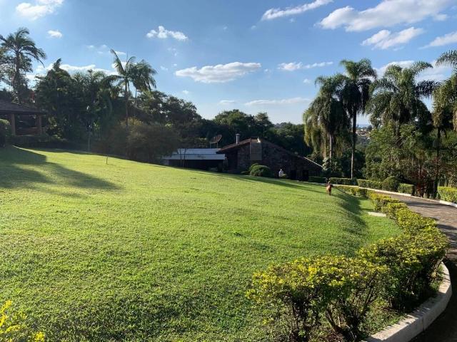 Casa / Sobrado em Condomínio para Locação em Embu das Artes/SP Granja Viana 5 Quartos